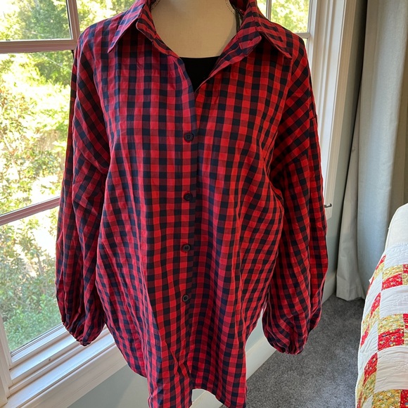 NWOT Nanatee red and blue checkered top, size medium - Picture 3 of 5